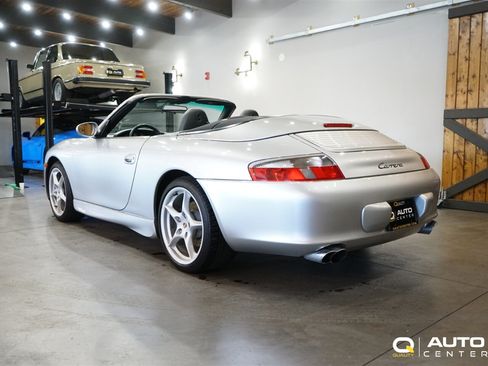 Used 2004 Porsche 911 Carrera RWD image 10