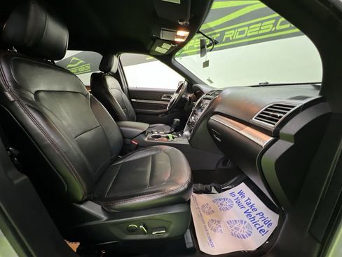 Used 2018 Ford Explorer Sport AWD/4WD image 30