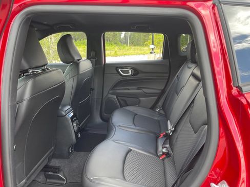 New 2026 Jeep Compass Latitude AWD/4WD image 38