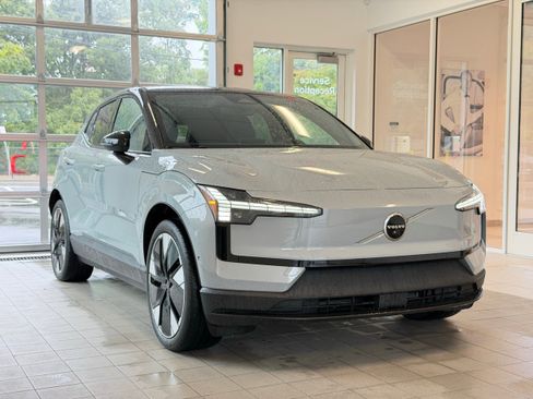 Certified 2025 Volvo EX30 Ultra image 4