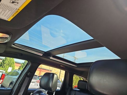 Used 2015 Jeep Grand Cherokee Overland image 21