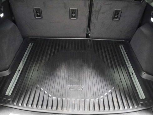 Used 2023 Cadillac XT5 Sportv w/ LPO, Floor Liner Package AWD/4WD image 39