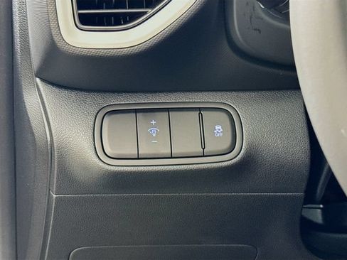 New 2026 Hyundai Venue SEL FWD image 13