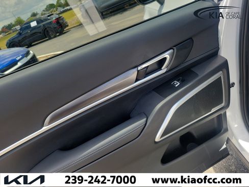 Certified 2023 Kia Telluride LX FWD image 11