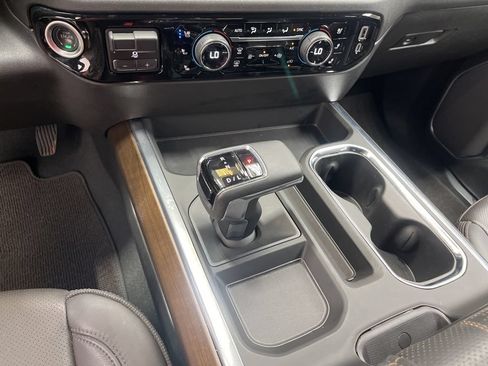 Used 2025 Chevrolet Silverado 1500 High Country w/ Technology Package AWD/4WD image 26