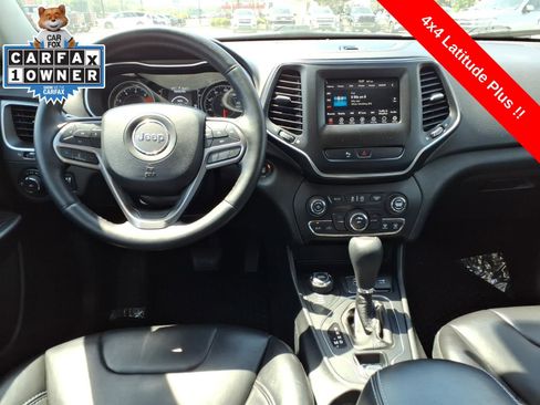 Used 2019 Jeep Cherokee Latitude Plus w/ Cold Weather Group AWD/4WD image 13