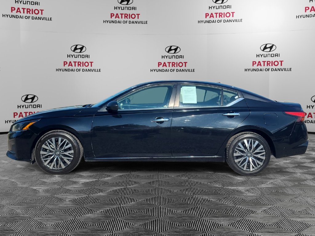 Used 2024 Nissan Altima 2.5 SV FWD image 6