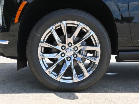 New 2025 Cadillac Escalade ESV Premium Luxury w/ LPO, Radiant Package image 31