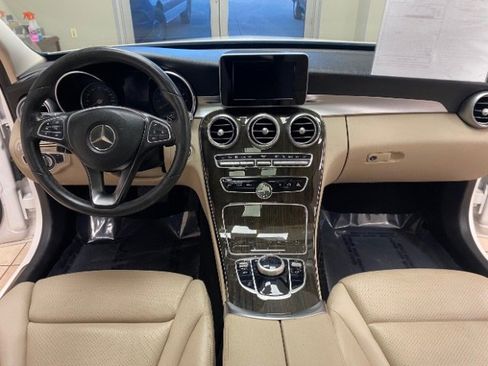 Used 2018 Mercedes-Benz C 350e Sedan w/ Premium Package image 28