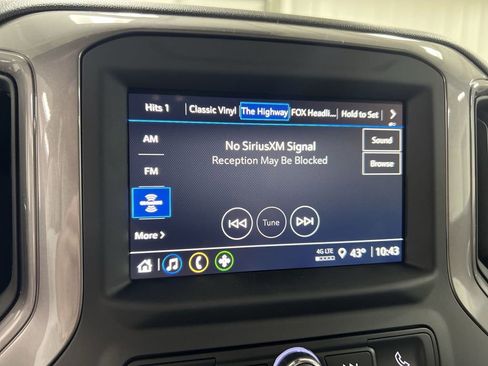 Used 2023 Chevrolet Silverado 1500 Custom image 13