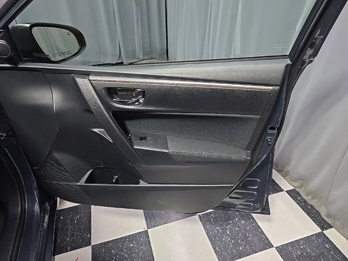 Used 2016 Toyota Corolla L image 6