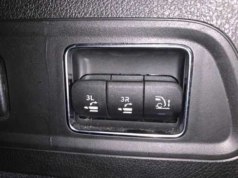 Used 2022 Mercedes-Benz GLS 450 4MATIC image 65