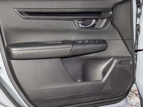 Certified 2025 Honda CR-V EX image 10