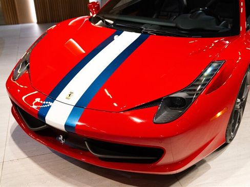 Used 2015 Ferrari 458 Spider RWD image 8