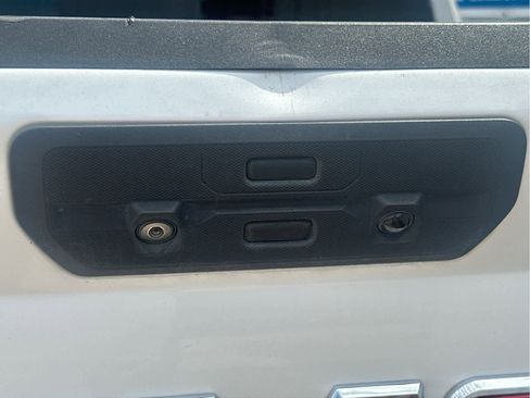 Used 2019 GMC Sierra 1500 SLT w/ SLT Premium Plus Package image 23