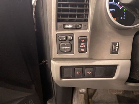 Used 2015 Toyota Sequoia Limited image 17