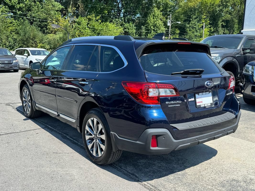 Used 2018 Subaru Outback 2.5i Touring AWD/4WD image 4