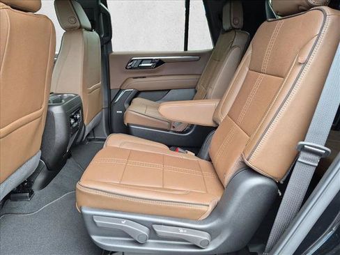 New 2026 Chevrolet Tahoe High Country AWD/4WD image 16