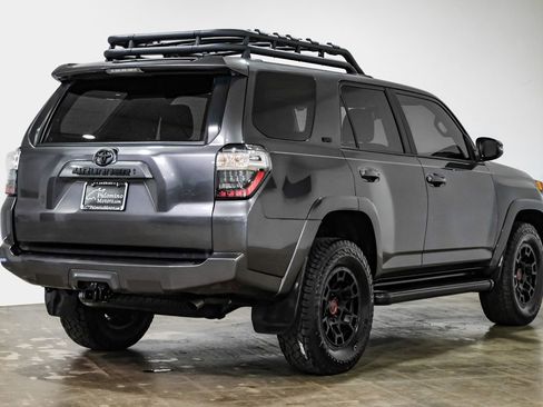 Used 2022 Toyota 4Runner SR5 Premium w/ Moonroof Package image 10