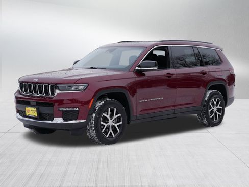 Used 2025 Jeep Grand Cherokee L Limited w/ Luxury Tech Group II image 3