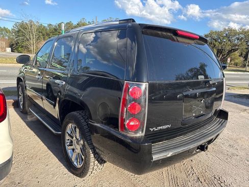 Used 2014 GMC Yukon Denali image 6