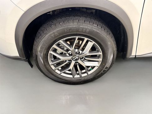 Used 2024 Nissan Rogue S AWD/4WD image 28