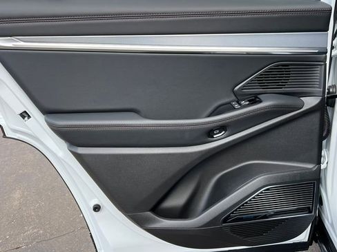 Used 2024 Jeep Wagoneer Launch Edition image 38