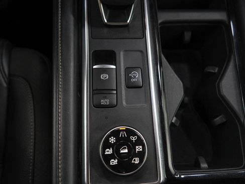 Used 2023 Nissan Pathfinder SL AWD/4WD image 25