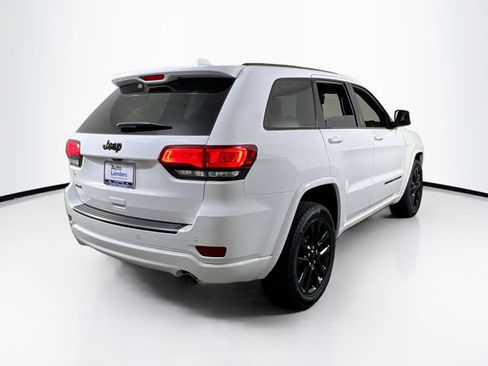 Used 2022 Jeep Grand Cherokee Laredo X image 5