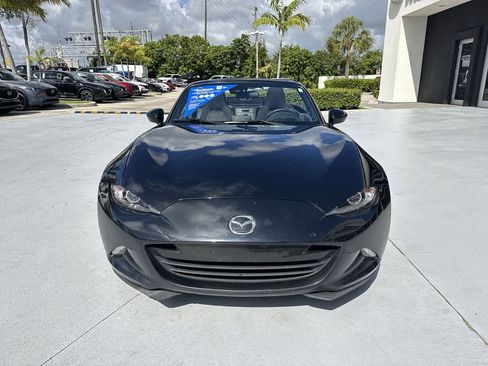 Used 2020 MAZDA MX-5 Miata Sport RWD image 8