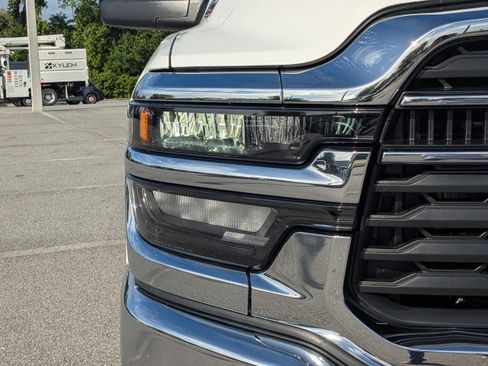 New 2026 RAM 2500 Tradesman AWD/4WD image 9
