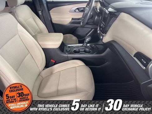 Used 2023 Chevrolet Traverse LS AWD/4WD image 15