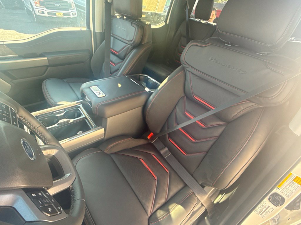 New 2026 Ford F250 Lariat w/ Black Appearance Package AWD/4WD image 8