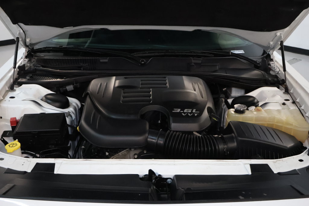 Used 2022 Dodge Challenger GT AWD/4WD image 34