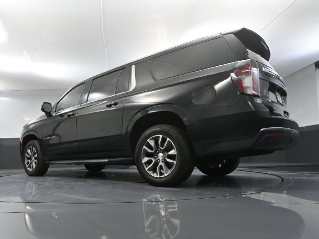 Used 2022 Chevrolet Suburban LT w/ Luxury Package AWD/4WD image 49