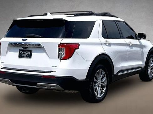 Used 2020 Ford Explorer XLT w/ Equipment Group 202A AWD/4WD image 2