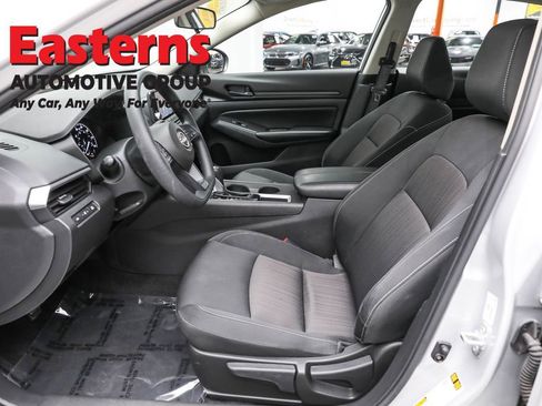 Used 2024 Nissan Altima 2.5 S image 14