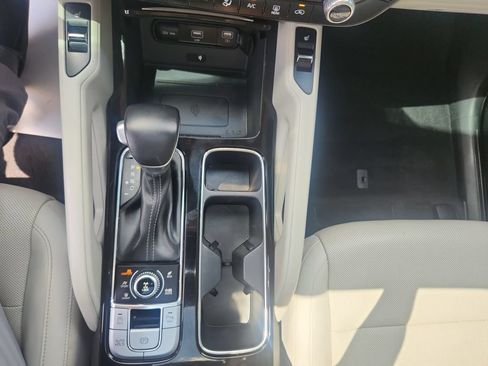 Certified 2022 Kia Telluride S AWD/4WD image 15