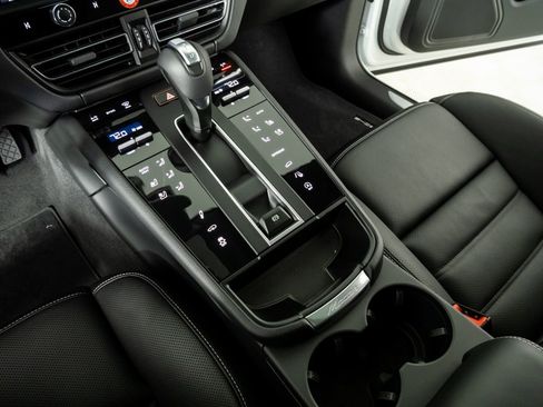 New 2026 Porsche Macan S AWD/4WD image 18