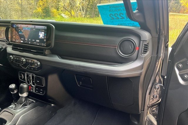 Used 2026 Jeep Gladiator Rubicon w/ Safety Group AWD/4WD image 26