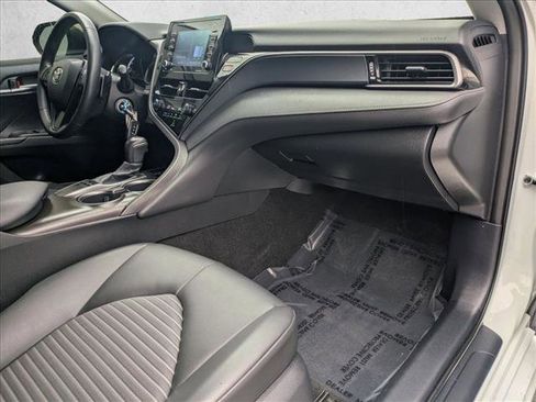 Used 2022 Toyota Camry SE image 20