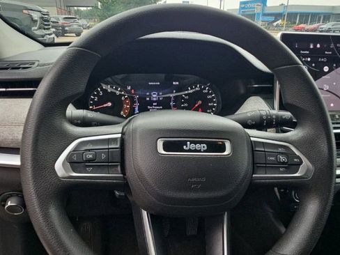 Used 2022 Jeep Compass Sport AWD/4WD image 13