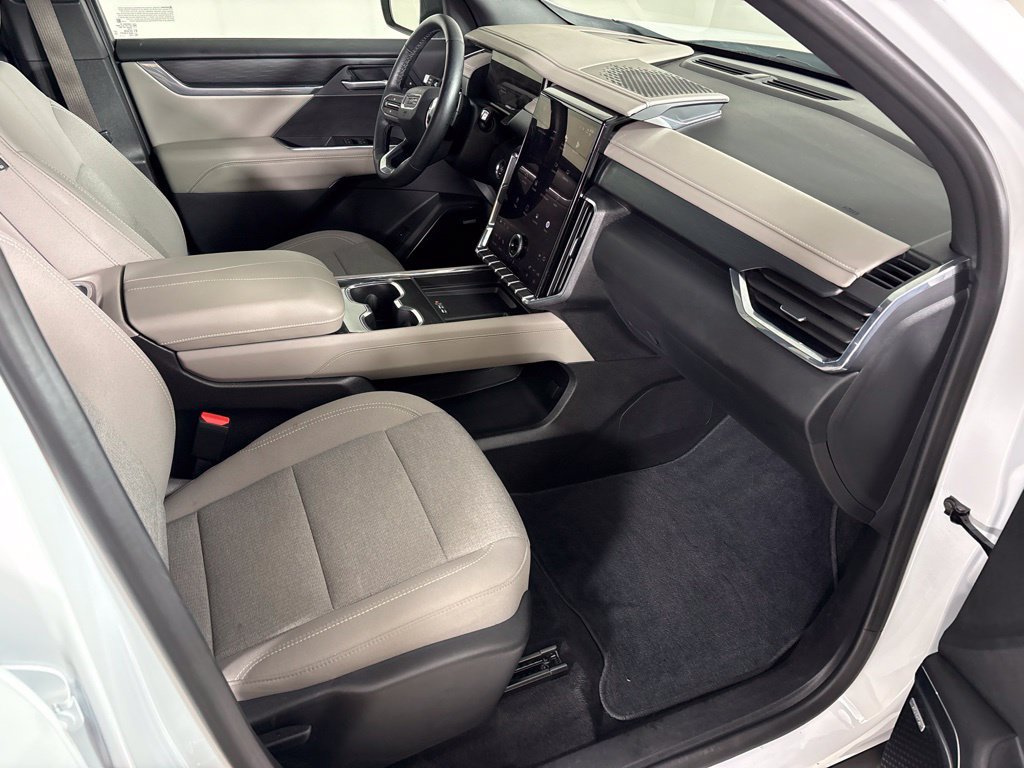 Certified 2026 GMC Acadia Elevation FWD image 21