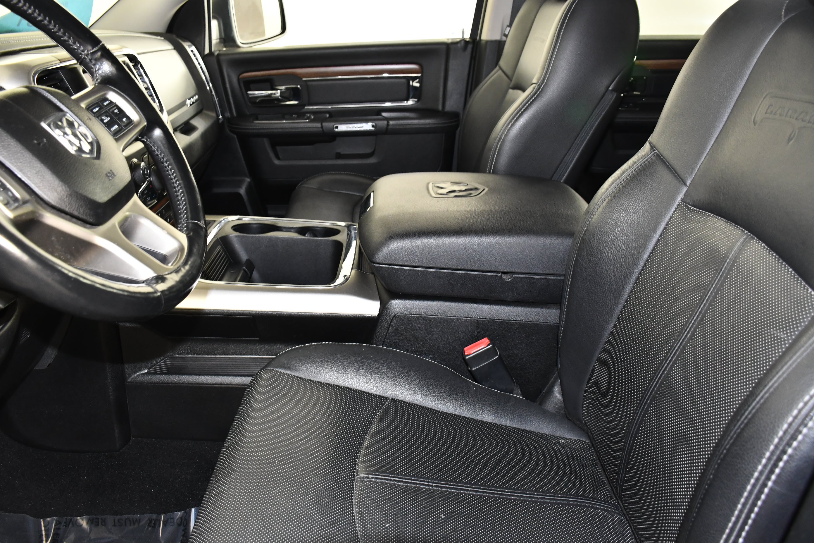 Used 2018 RAM 1500 Laramie AWD/4WD image 41