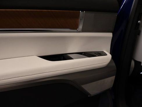 New 2026 Cadillac Vistiq Sport image 26