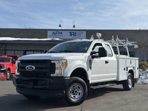 Used 2017 Ford F250 XL image 2