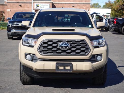 Used 2020 Toyota Tacoma TRD Sport image 5