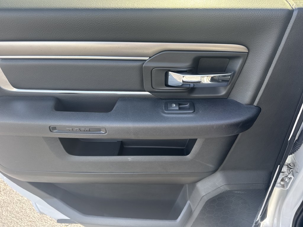 Used 2024 RAM 1500 Warlock AWD/4WD image 21