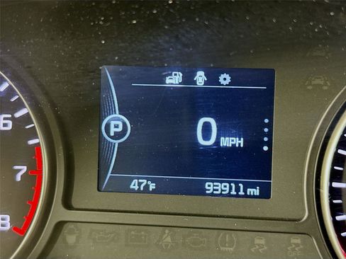 Used 2017 Kia Optima LX image 2