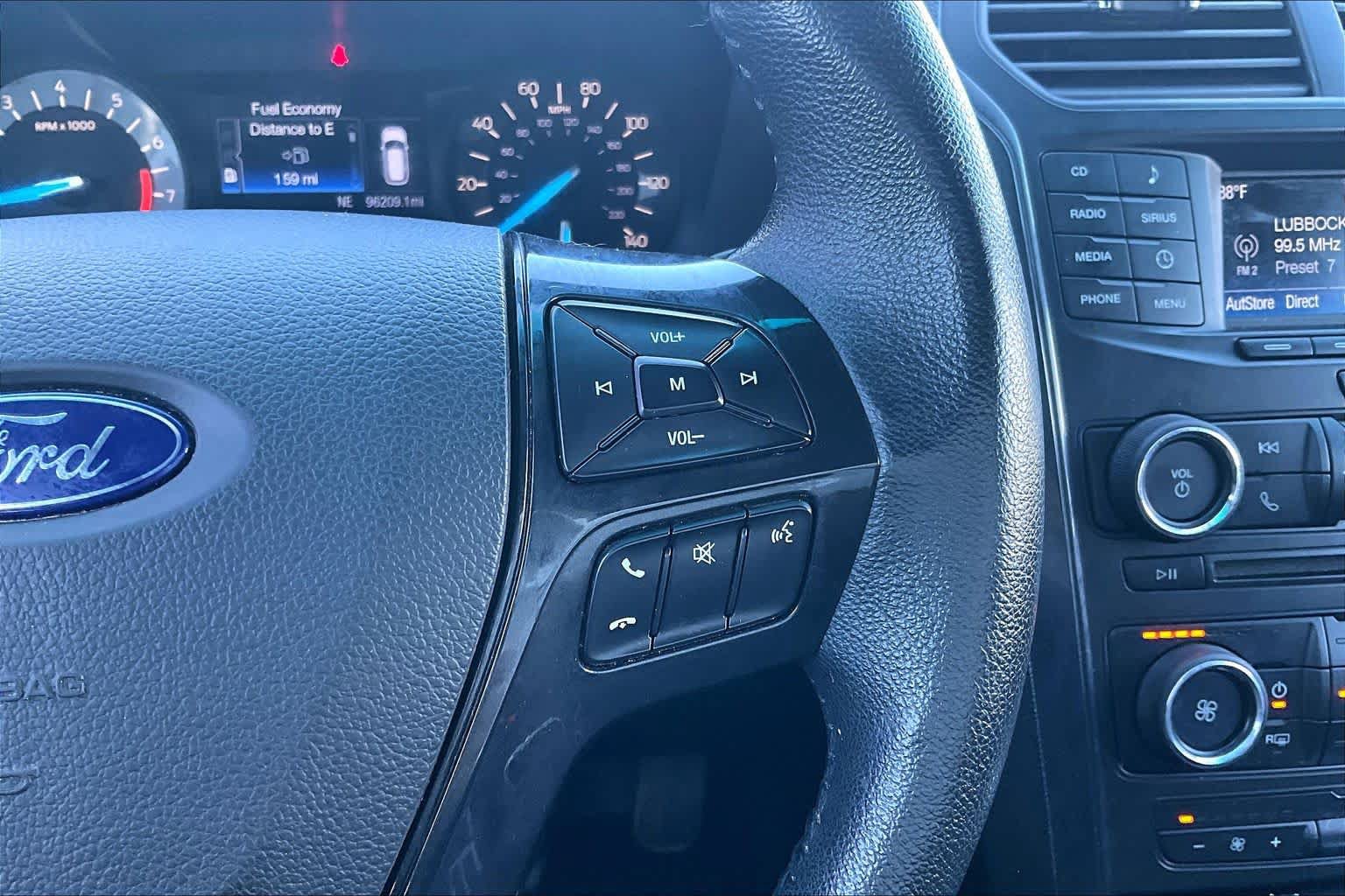 Used 2017 Ford Explorer XLT FWD image 25